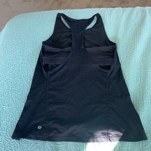 Lululemon tank with built in bra